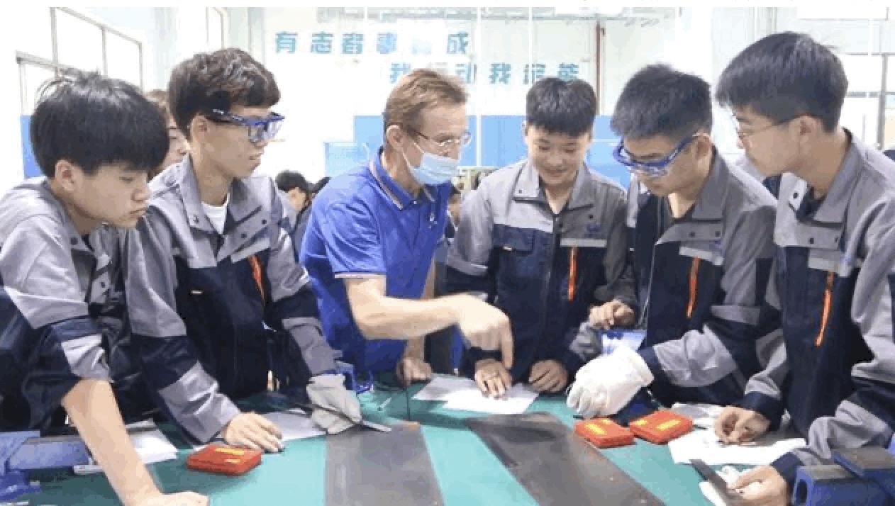 1619168082.jpg 20210423165414.jpg